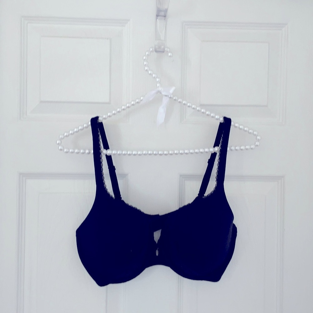 Victoria’s Secret Body by Victoria Padded Perfect Coverage Bra- black